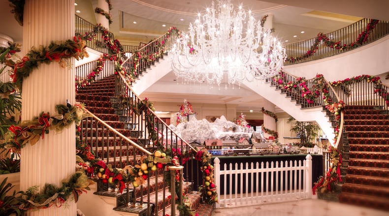 The lobby of the Belmond Charleston Place dressed for the holidays. (Belmond)