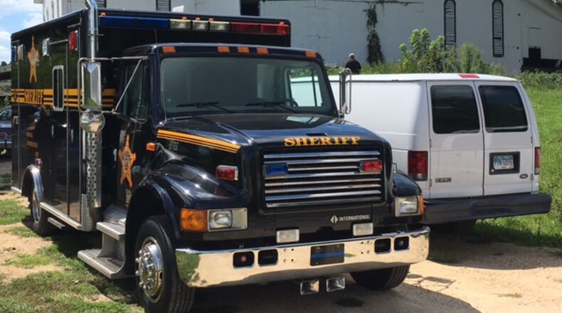 Sheriff’s deputies are on the scene of a suspected marijuana bust this afternoon on Fairfield Pike. BILL LACKEY / STAFF