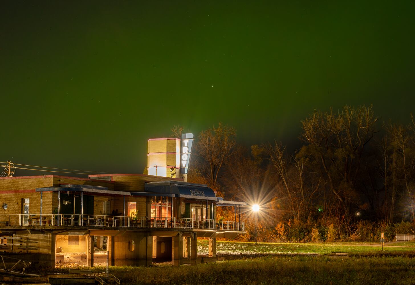 DDN 111225 Northern Lights Troy