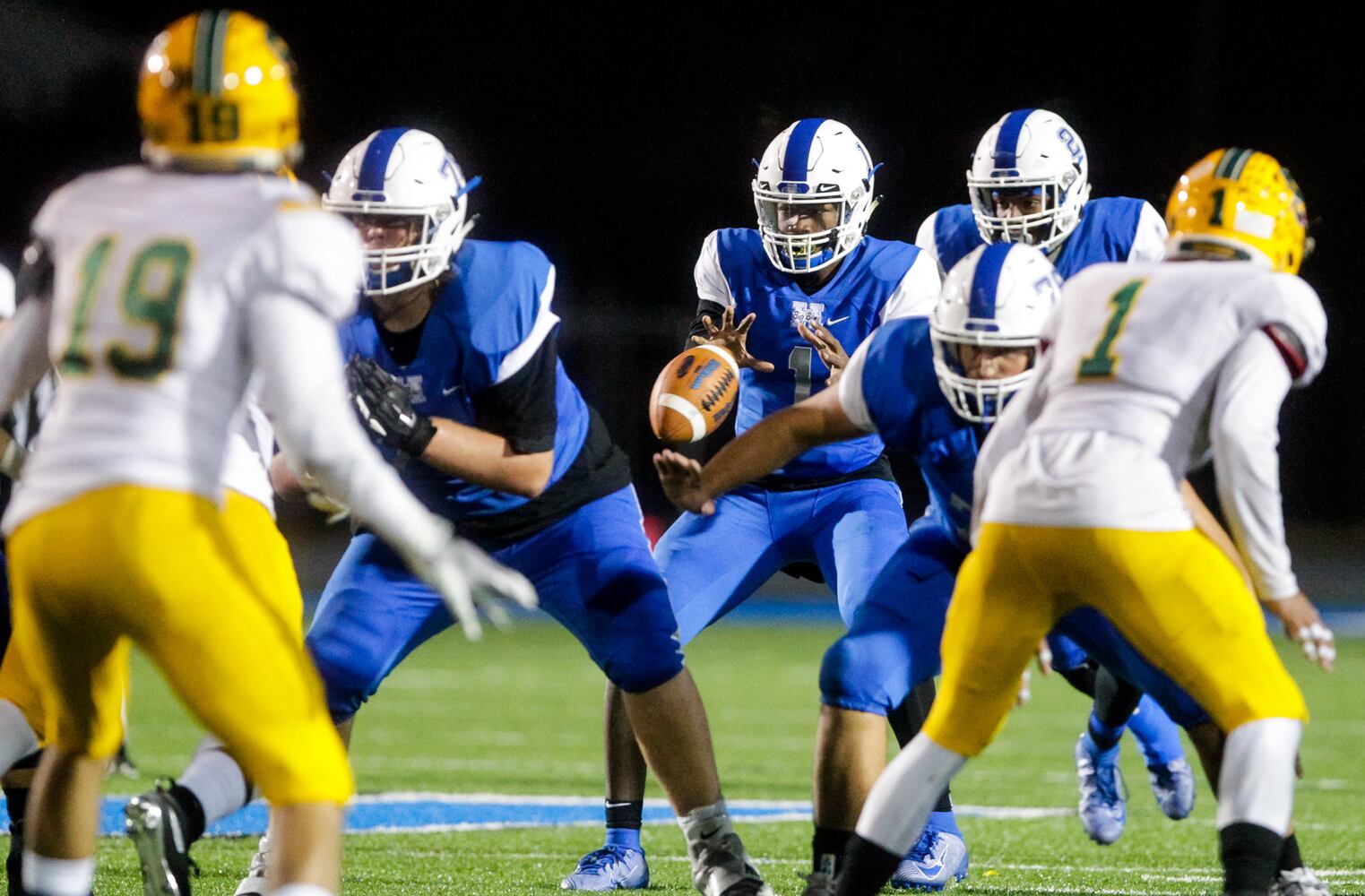Hamilton Big Blue football beats Sycamore 14-7