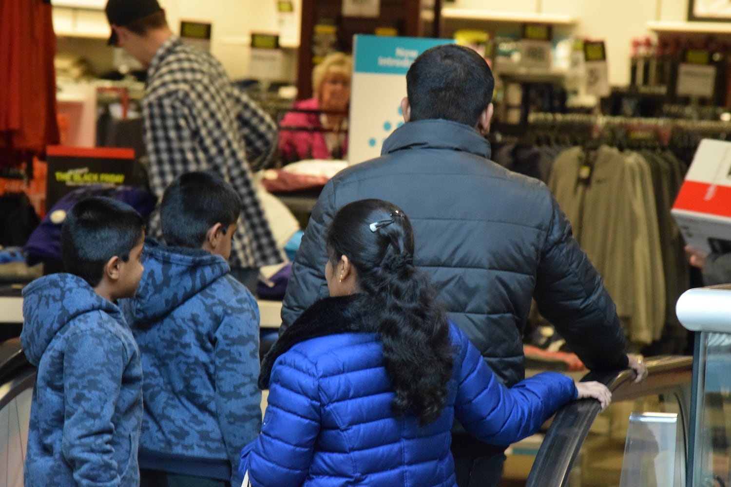 PHOTOS: Nearly 1K shoppers flood JCPenney
