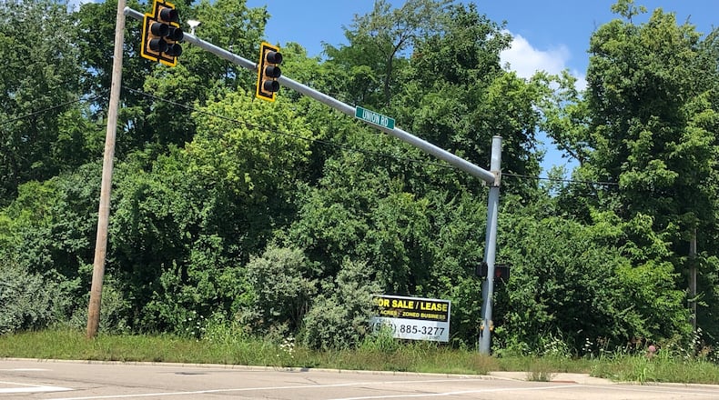 This property at the corner of Union Road and Market Avenue may be developed into a 240-unit apartment complex. Developers hope City Council rezones the property. RICK McCRABB/STAFF