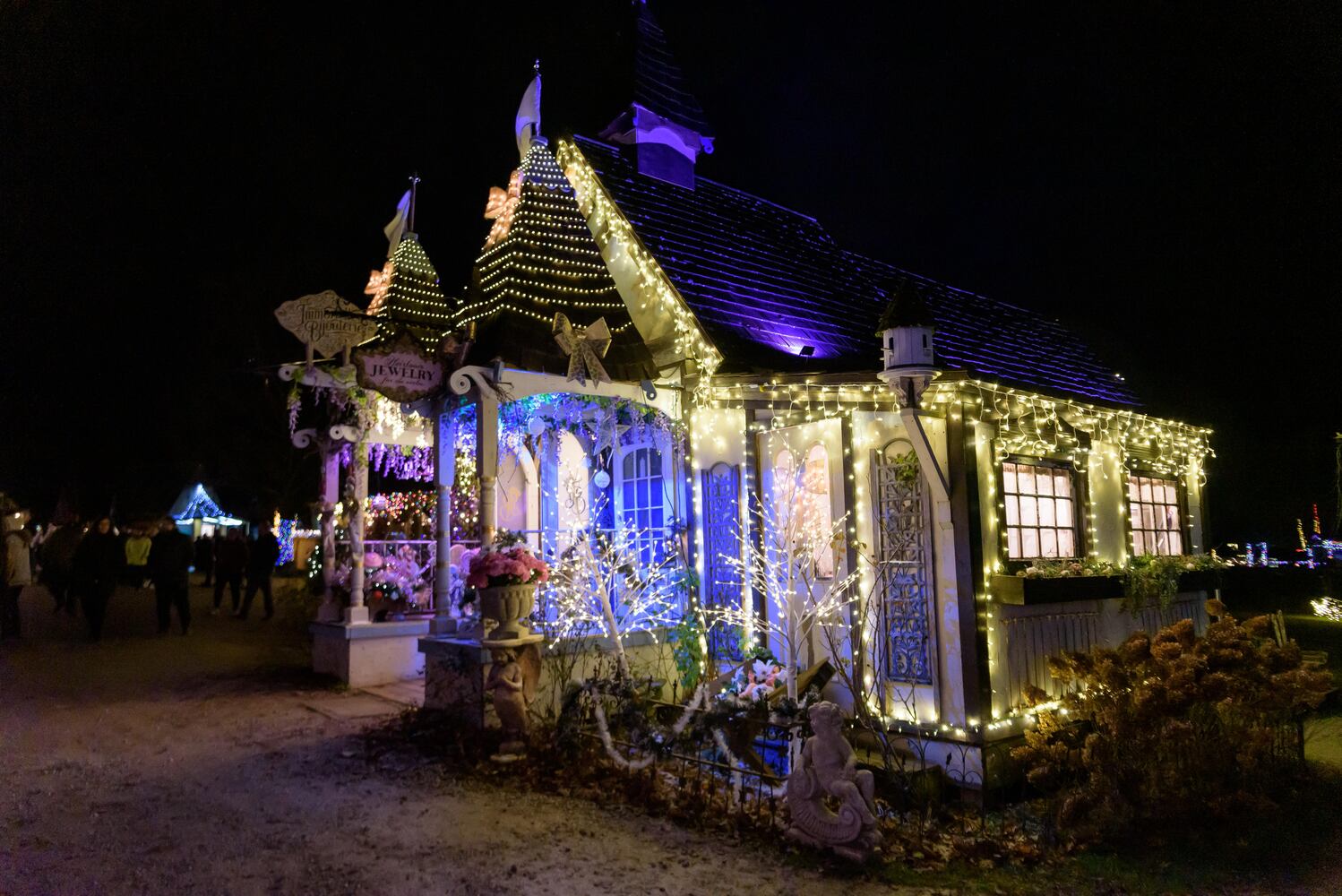 PHOTOS: The Second Annual Yuletide Village at Renaissance Park Event Center