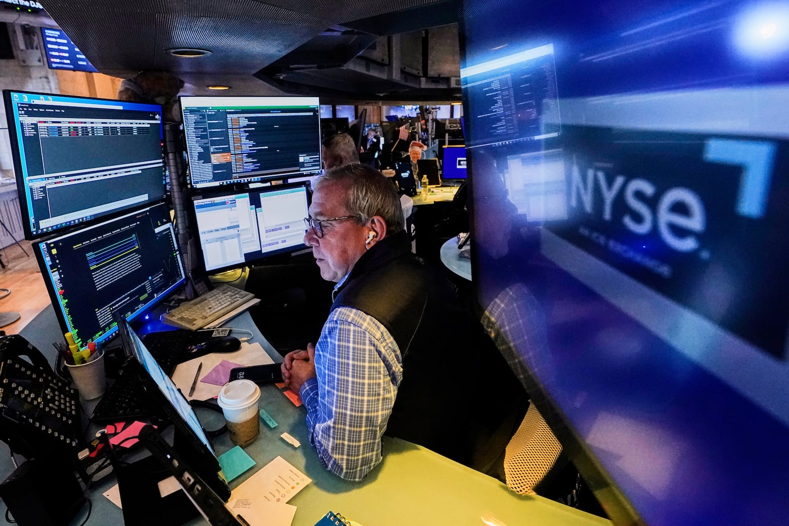 Trader Richard Cohen works on the floor of the New York Stock Exchange, Monday, June 9, 2025. (AP Photo/Richard Drew)
