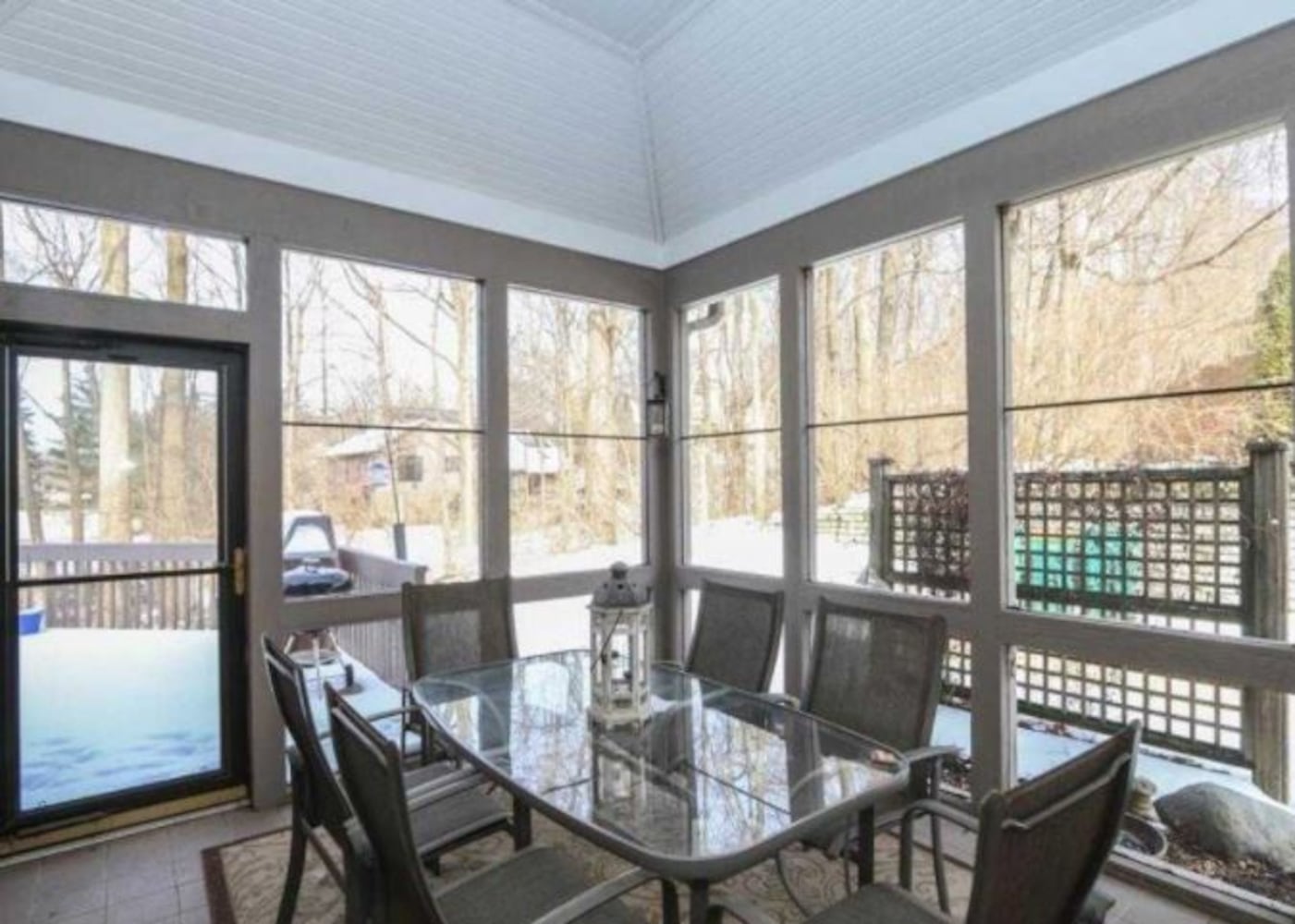 $600K Kettering house has home theater