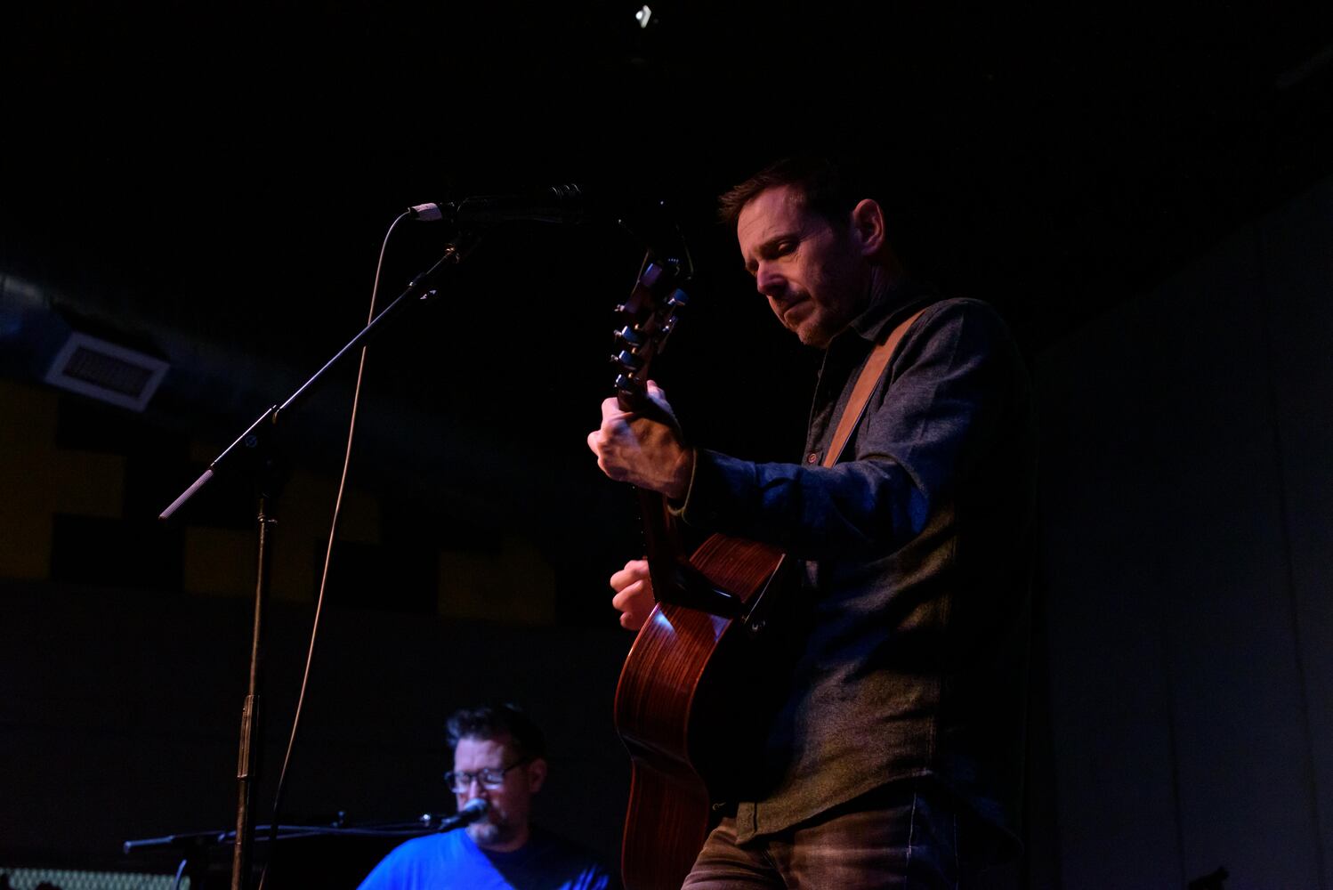PHOTOS: Toad the Wet Sprocket’s Glen Phillips plays sold-out show at Yellow Cab Tavern