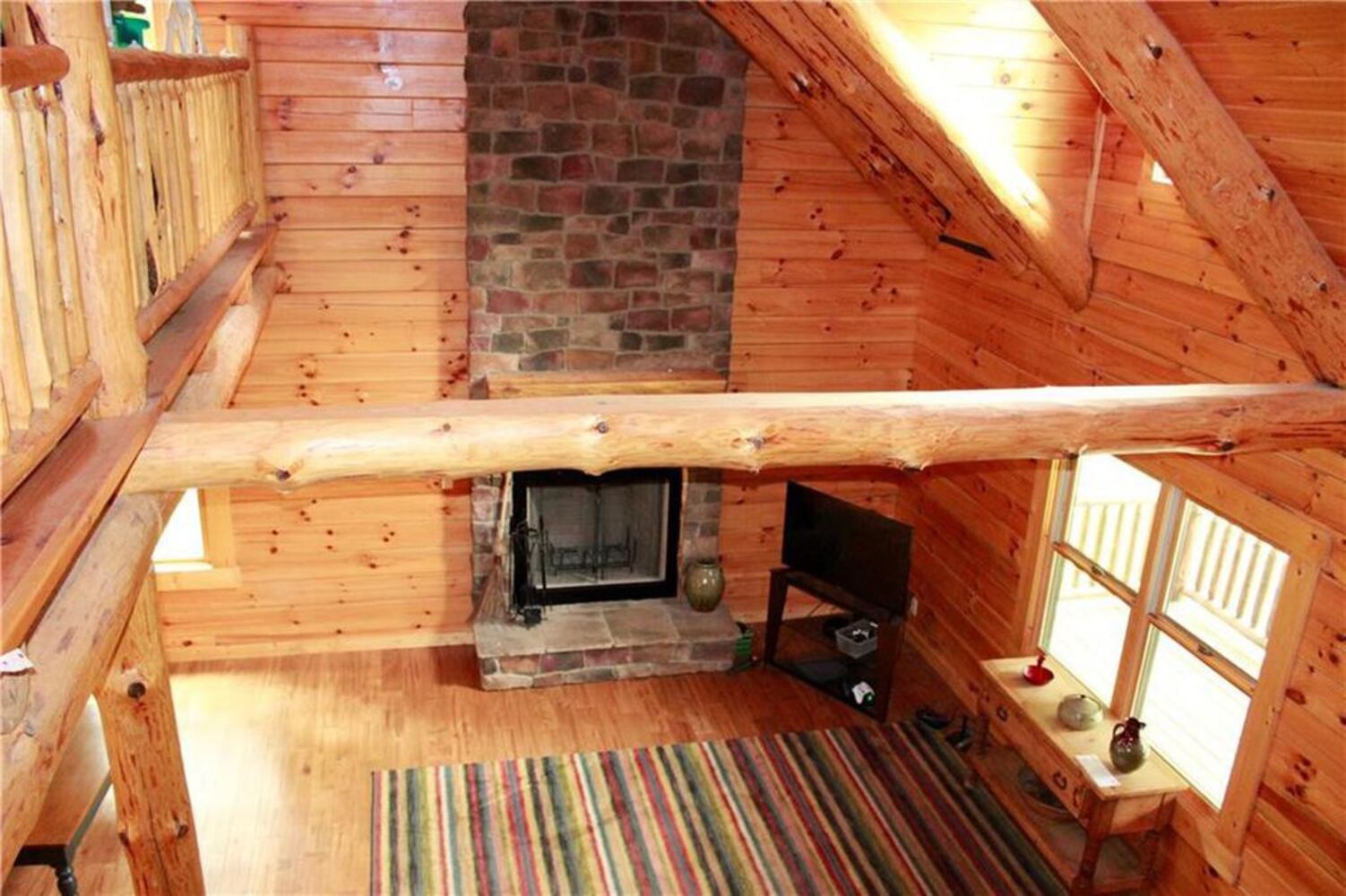 PHOTOS: Cabin home on 45.7 acres on market in Urbana