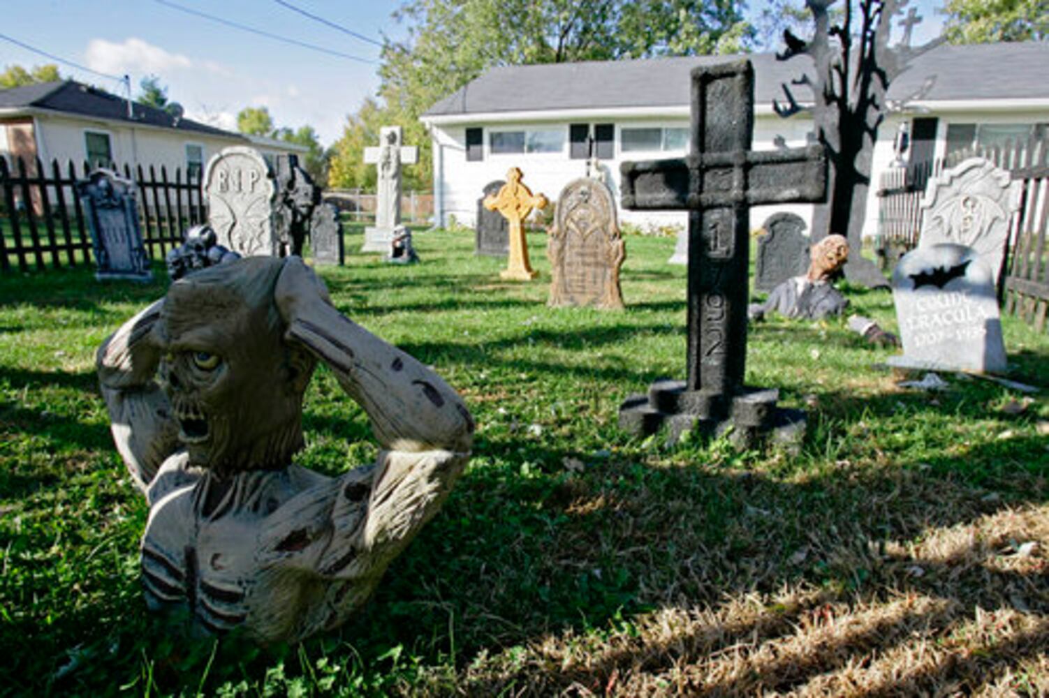 Halloween decorating contest