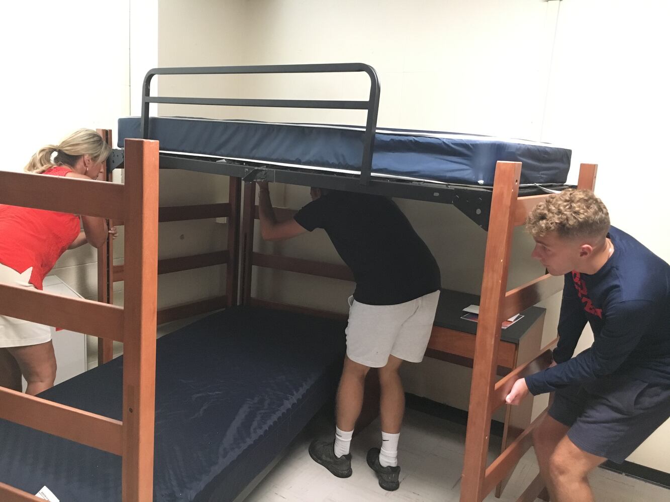 PHOTOS: More than 2K freshmen arrive at UD