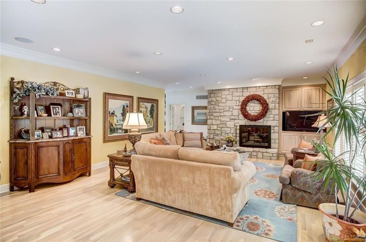 PHOTOS: Luxury Kettering home listed has pool, amazing closets
