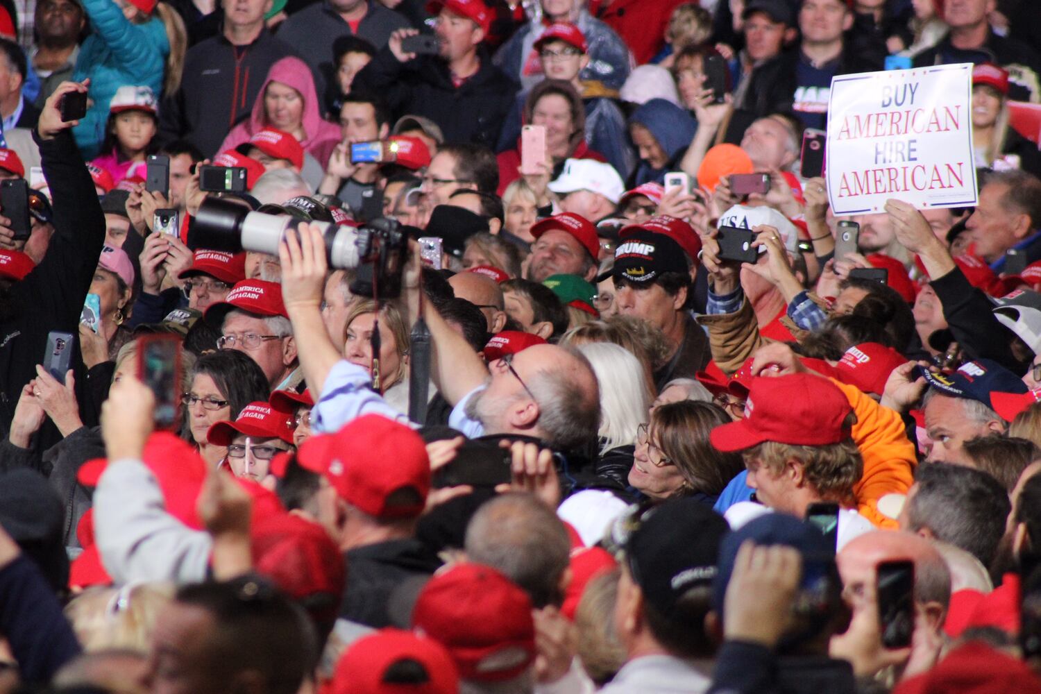 PHOTOS: Thousands show up for Trump rally in Warren County