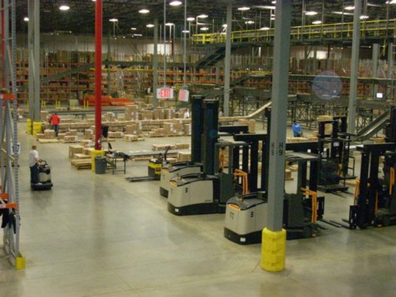 Distribution center opens