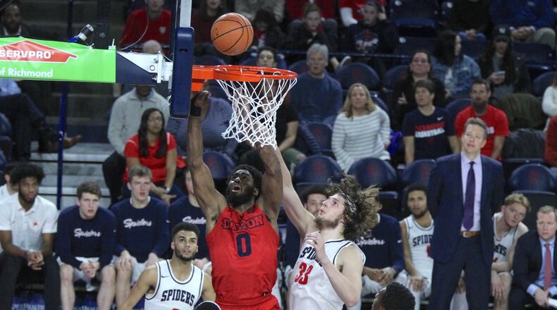 Dayton's Josh Cunningham scores against Richmond on Tuesday, Jan. 9, 2018, at the Robins Center in Richmond, Va.