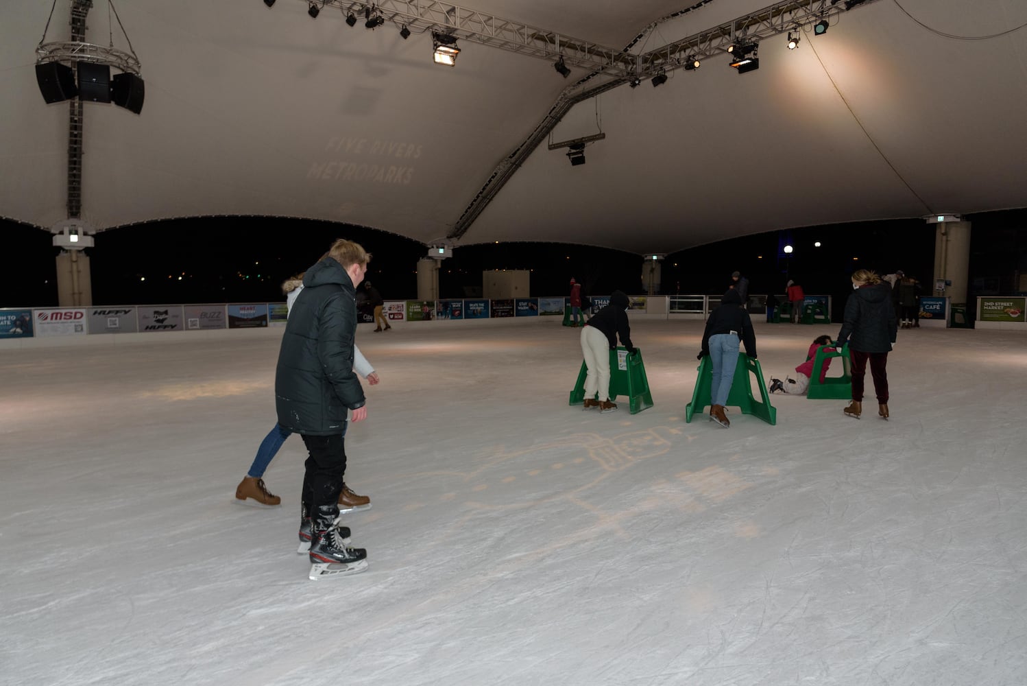 PHOTOS: Did we spot you ice skating during '90s Night at RiverScape MetroPark?