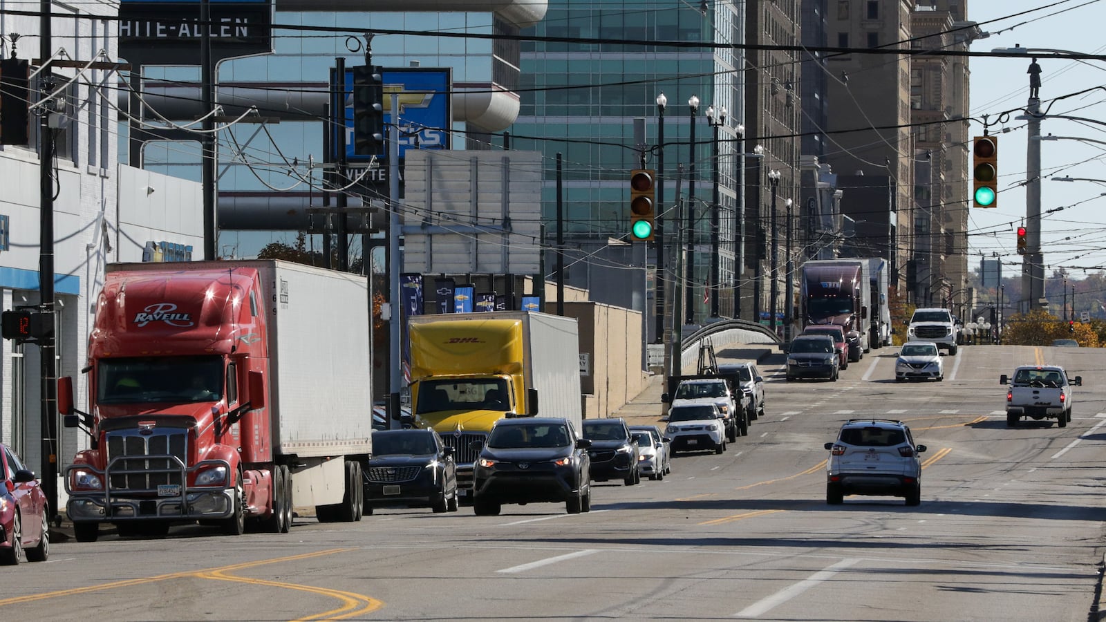 Additional traffic, including several semi trucks, was reported on Main Street near downtown Dayton after a crash closed Interstate 75 North near U.S. 35 and West Second Street/Salem Avenue for hours on Thursday, Nov. 6, 2025. BRYANT BILLING / STAFF