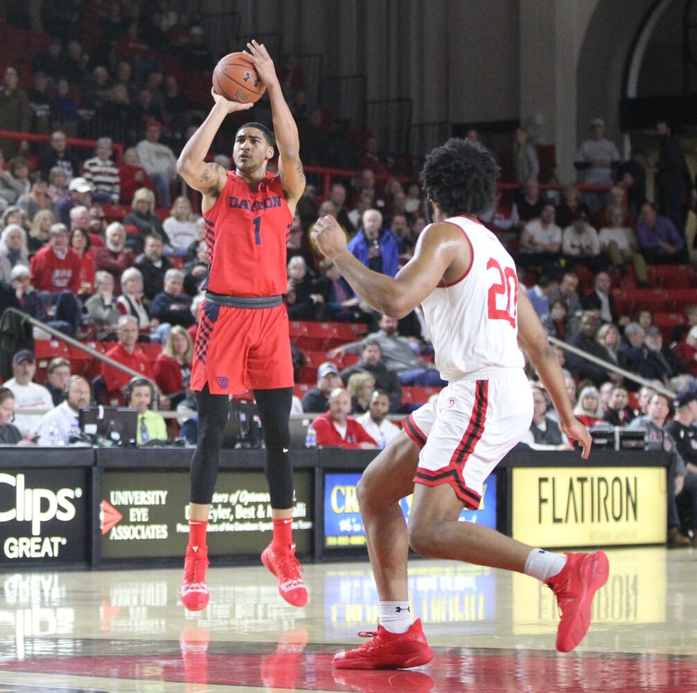 Twenty photos: Dayton Flyers vs. Davidson Wildcats