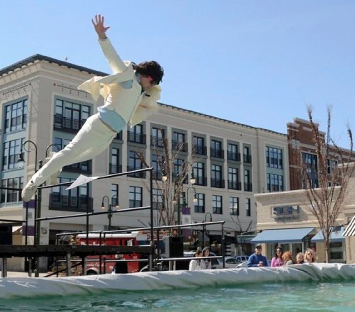 Polar Bear Plunge at The Greene