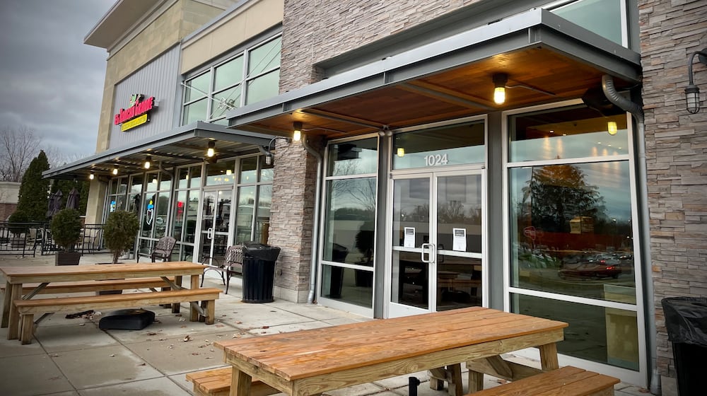 Currito, a fast-casual restaurant with a globally inspired menu featuring bowls, wraps, salads, smoothies, shakes and more, is opening its first location in the Dayton region at 1024 Miamisburg-Centerville Road in Washington Twp. FILE
