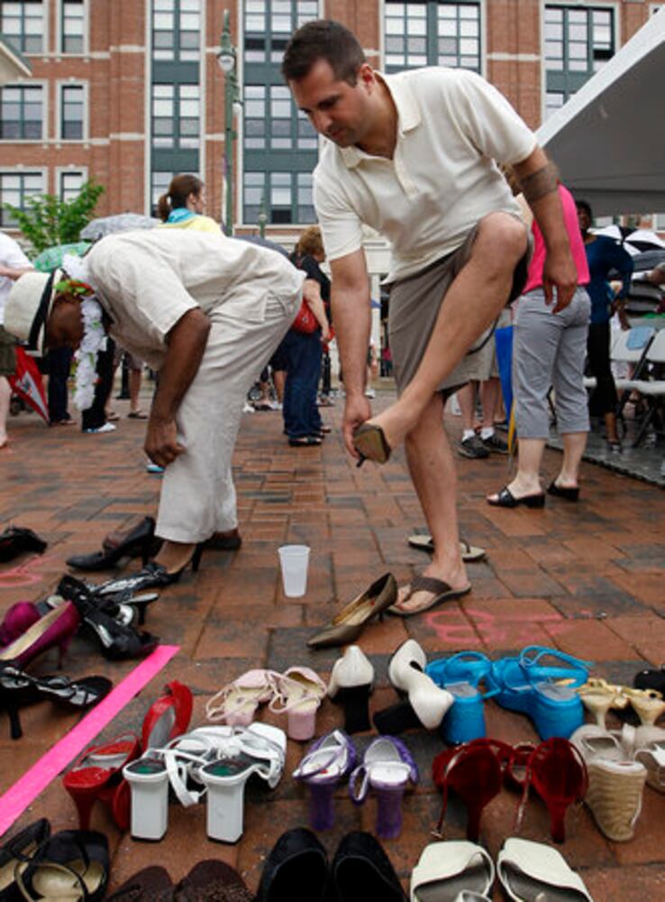 Hunks in Heels race at The Greene