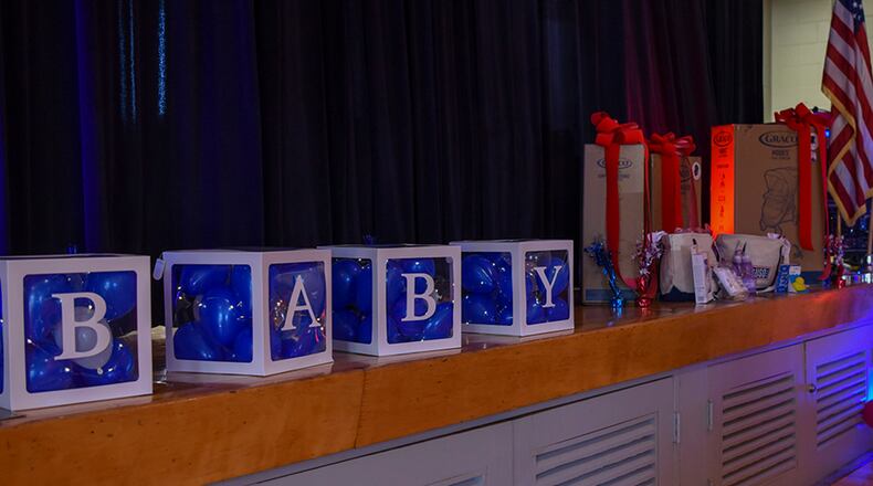 The USO Center hosts “Special Delivery” on Nov. 8 at Wright-Patterson Air Force Base. The event featured Heidi Murkoff, author of “What to Expect When You’re Expecting.” U.S. AIR FORCE PHOTO/SENIOR AIRMAN ALEXANDRIA FULTON