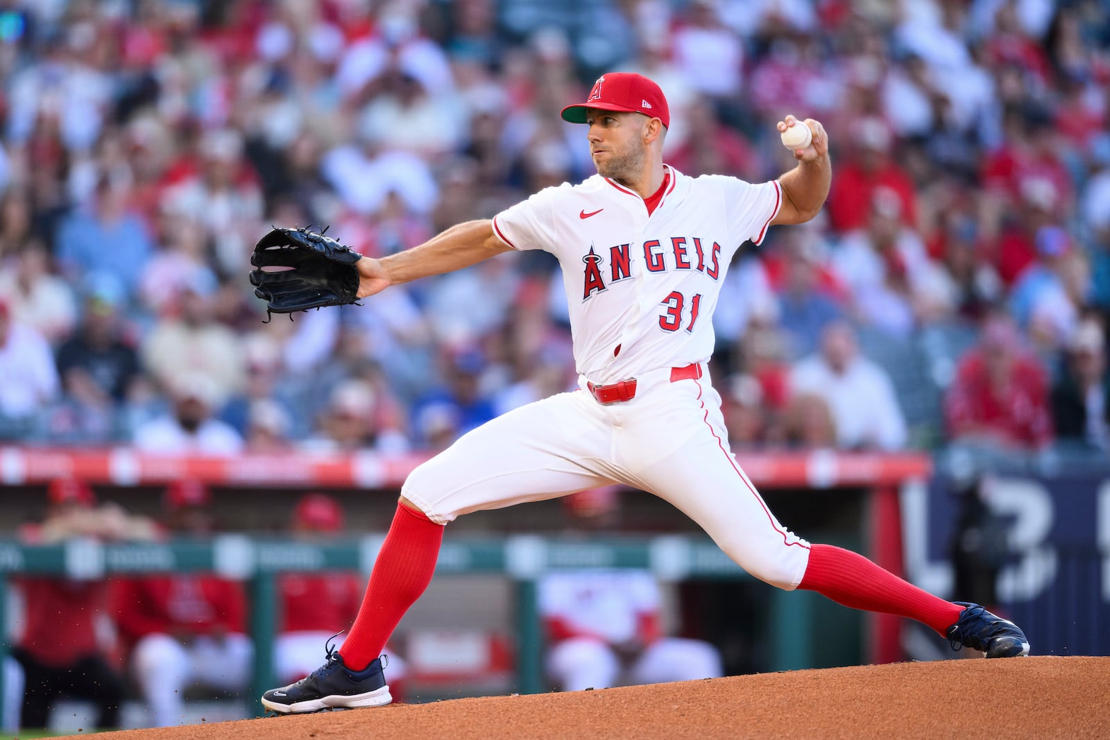 Los Angeles Angels pitcher Tyler Anderson delivers during the first inning of a baseball game against the Seattle Mariners Saturday, July 26, 2025, in Anaheim, Calif. (AP Photo/William Liang)