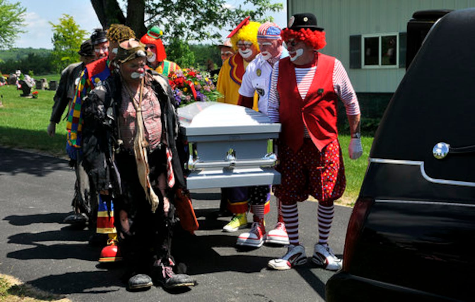 Clowns honor fallen friend