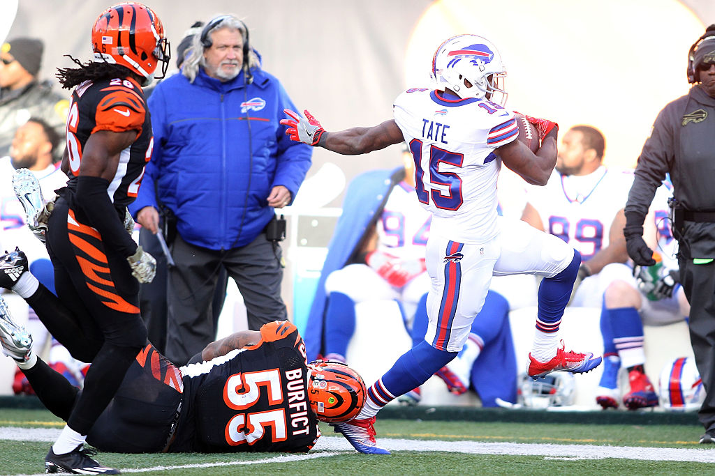 CINCINNATI, OH - NOVEMBER 20:  Vontaze Burfict #55 of the Cincinnati Bengals forces Brandon Tate #15 of the Buffalo Bills out of bounds during the third quarter at Paul Brown Stadium on November 20, 2016 in Cincinnati, Ohio. (Photo by John Grieshop/Getty Images)