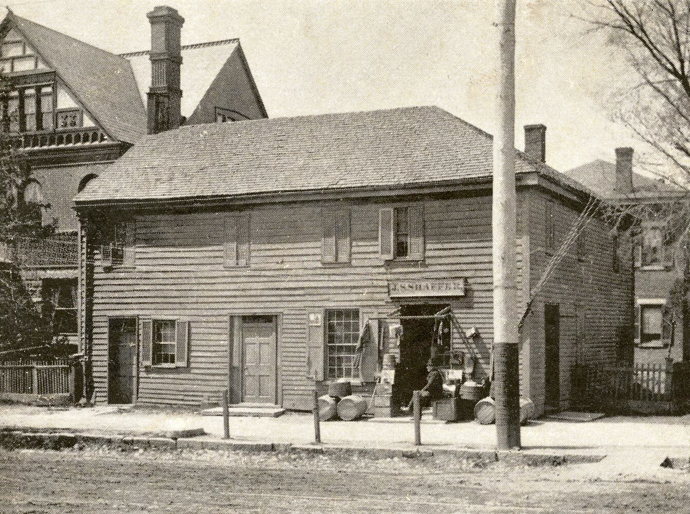 Newcom Tavern: Dayton's oldest standing building