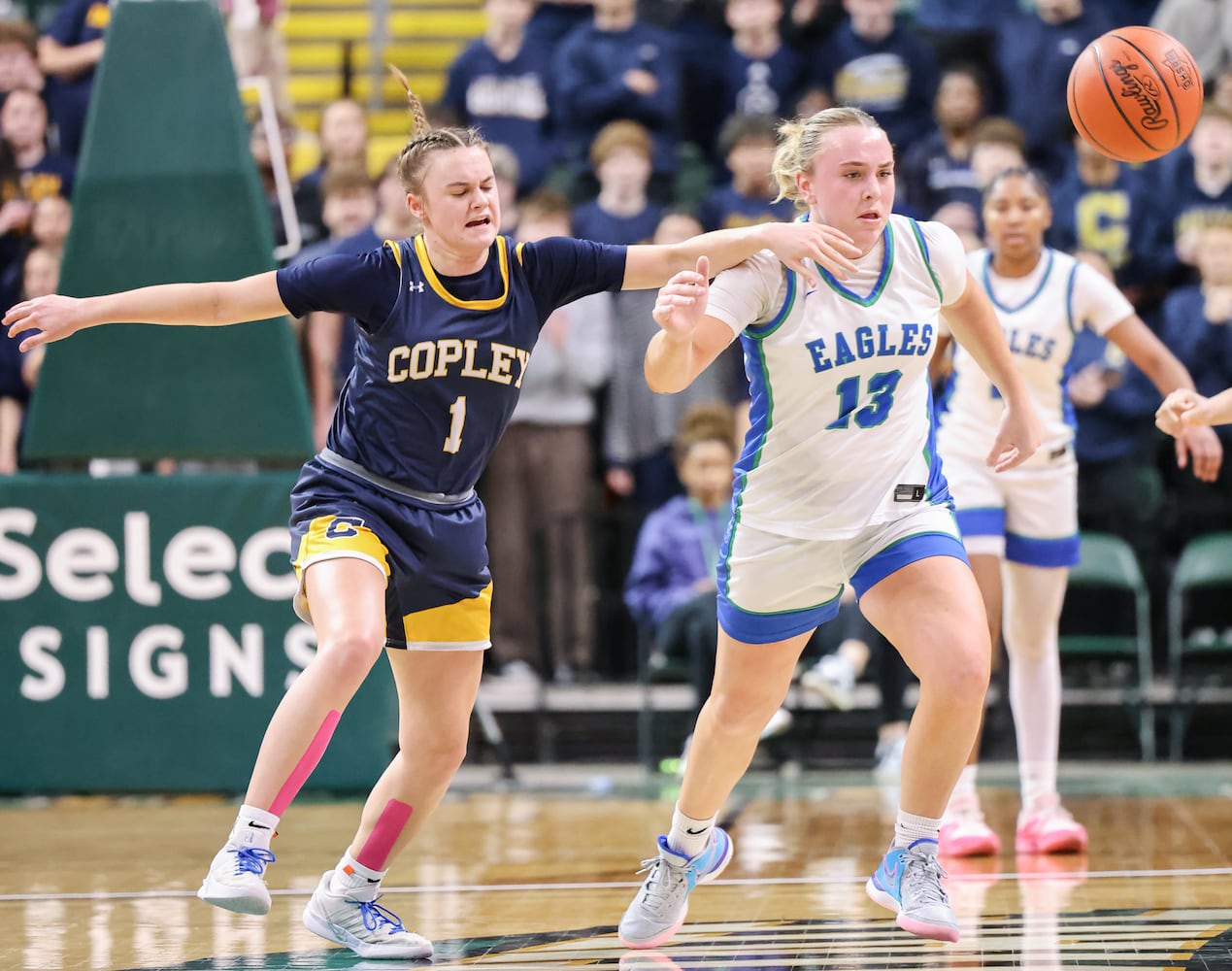 DDN 031226 Chaminade Julienne Copley