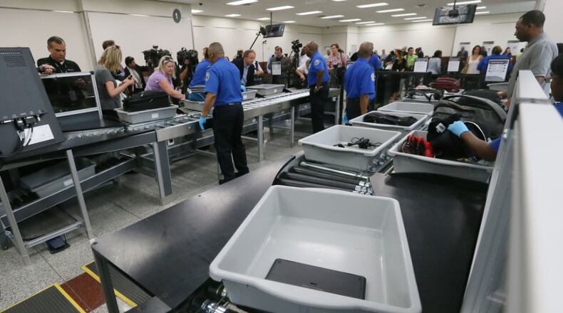 A TSA checkpoint at Hartsfield-Jackson during the rollout of smart lanes in 2016. BOB ANDRES / BANDRES@AJC.COM