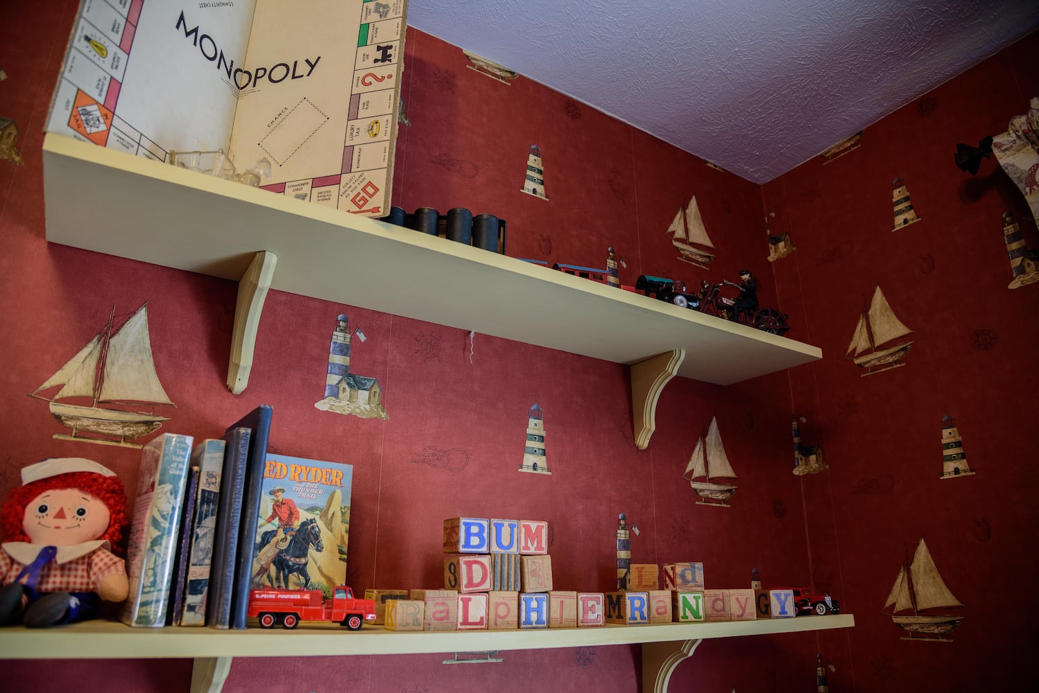 PHOTOS: Take a look inside the famous house from “A Christmas Story”
