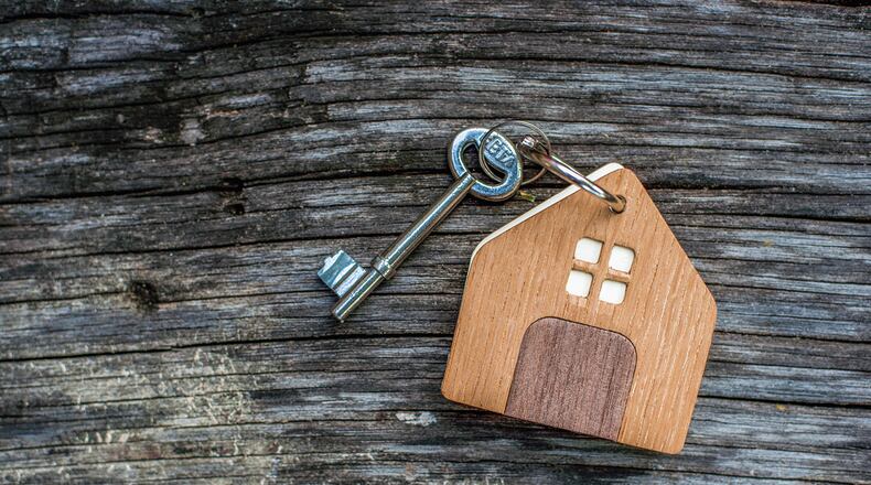 Scammers may list rental properties with excellent amenities, beautiful photos and incredibly low prices. (Metro News Service photo)