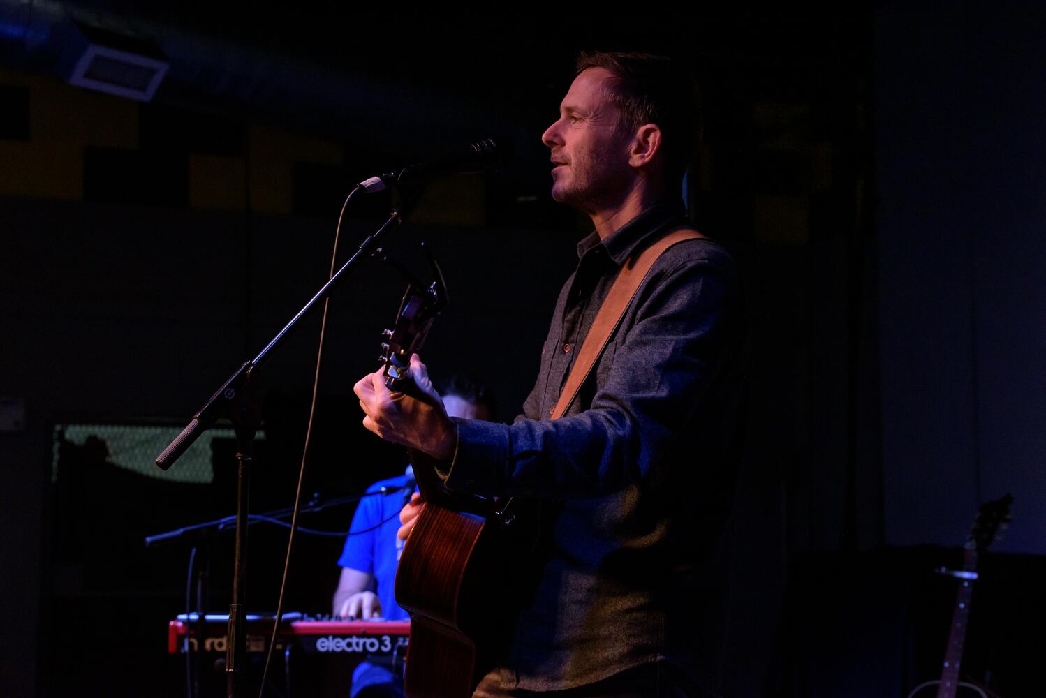 PHOTOS: Toad the Wet Sprocket’s Glen Phillips plays sold-out show at Yellow Cab Tavern