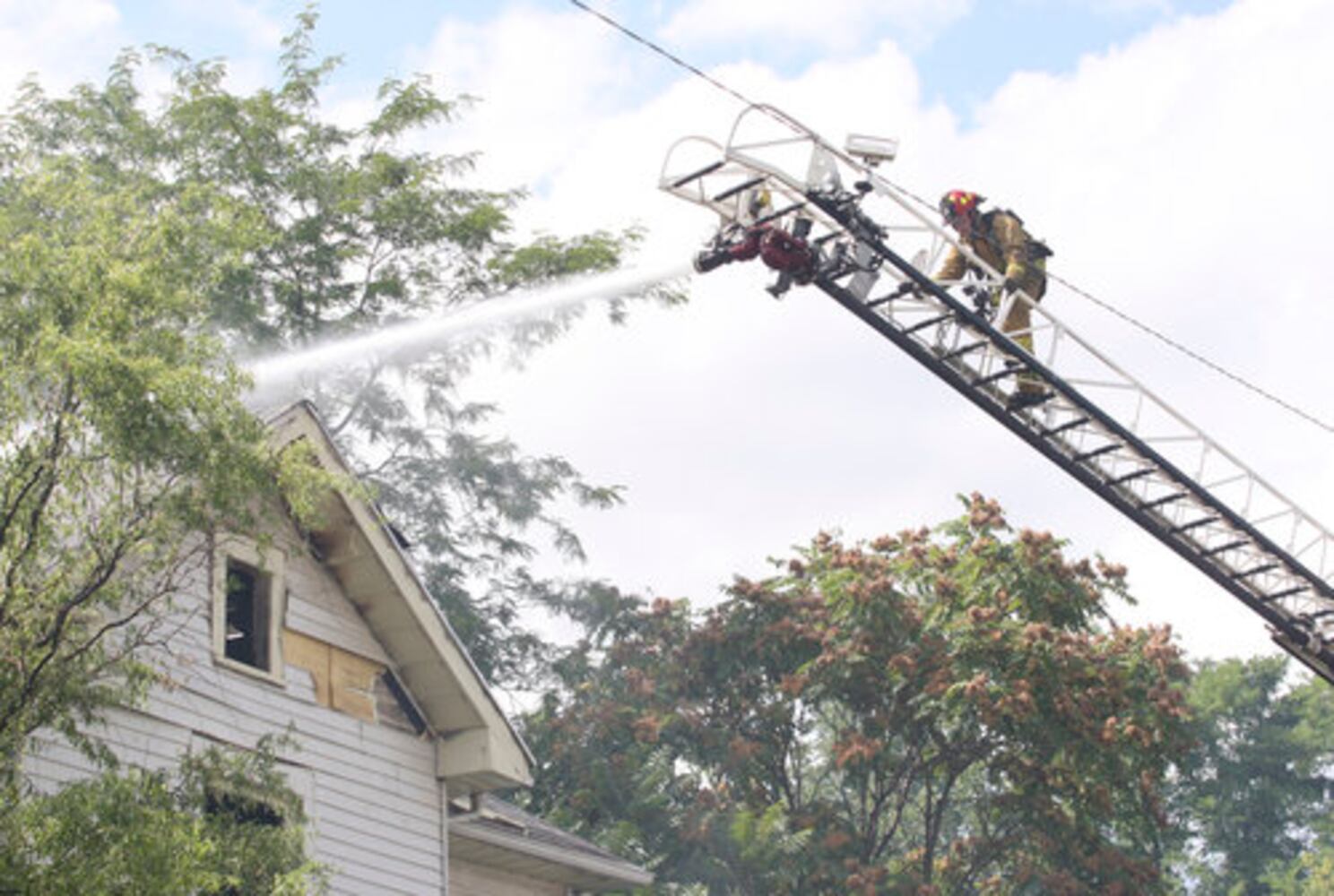 Firefighter injured at fire on Conover St.