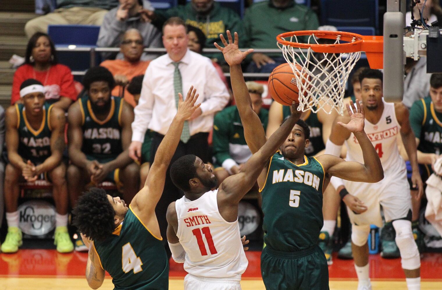 22 photos for 22 wins: Dayton Flyers vs. George Mason