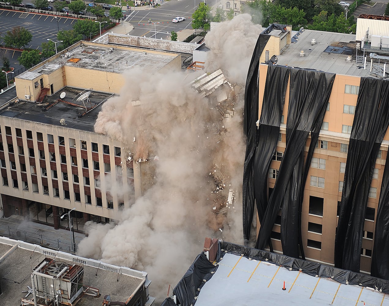 Schwind building implosion completed downtown