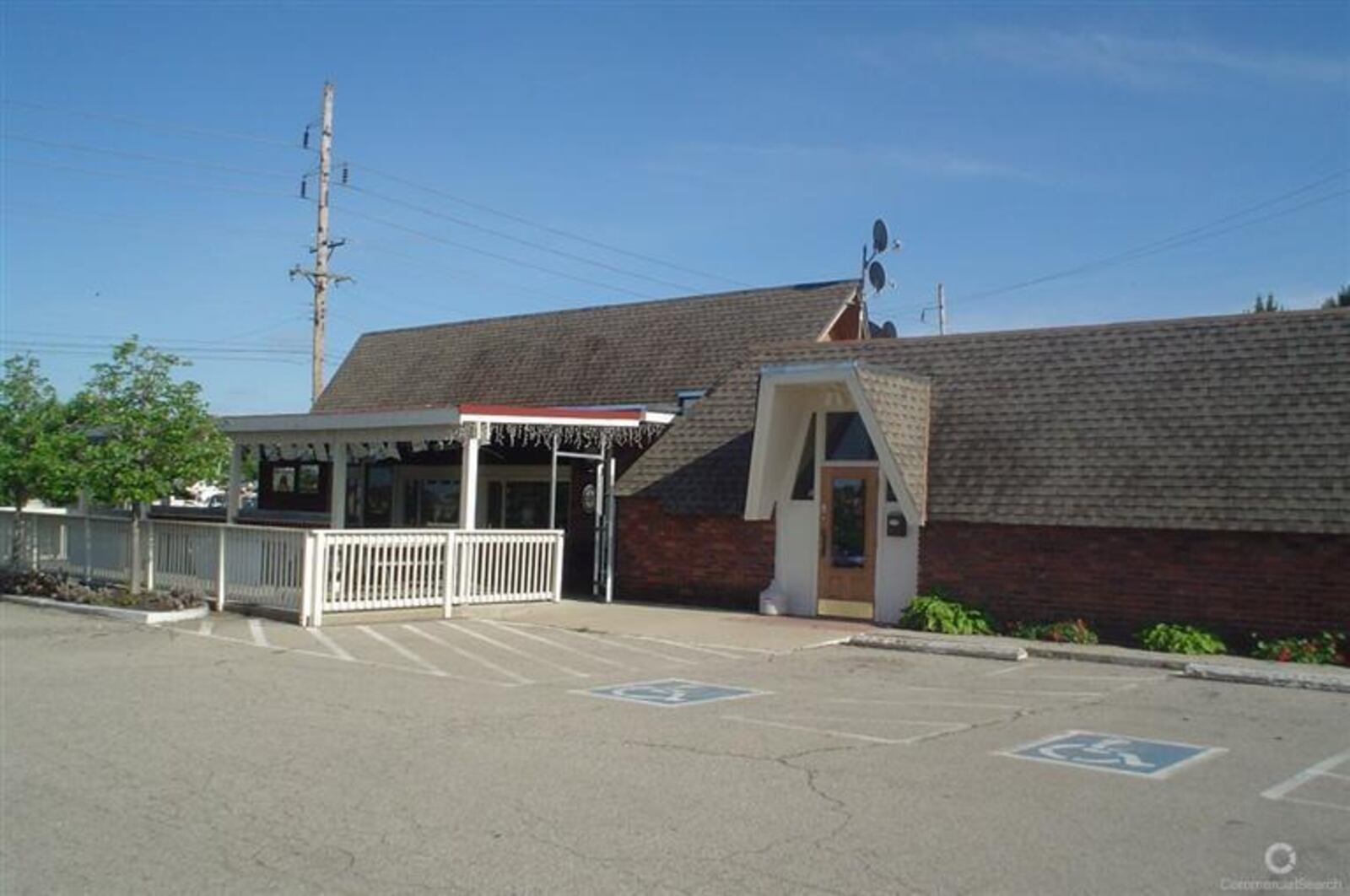 The former Van Buren Tap Room & Grille. Photo from commercialsearch.com