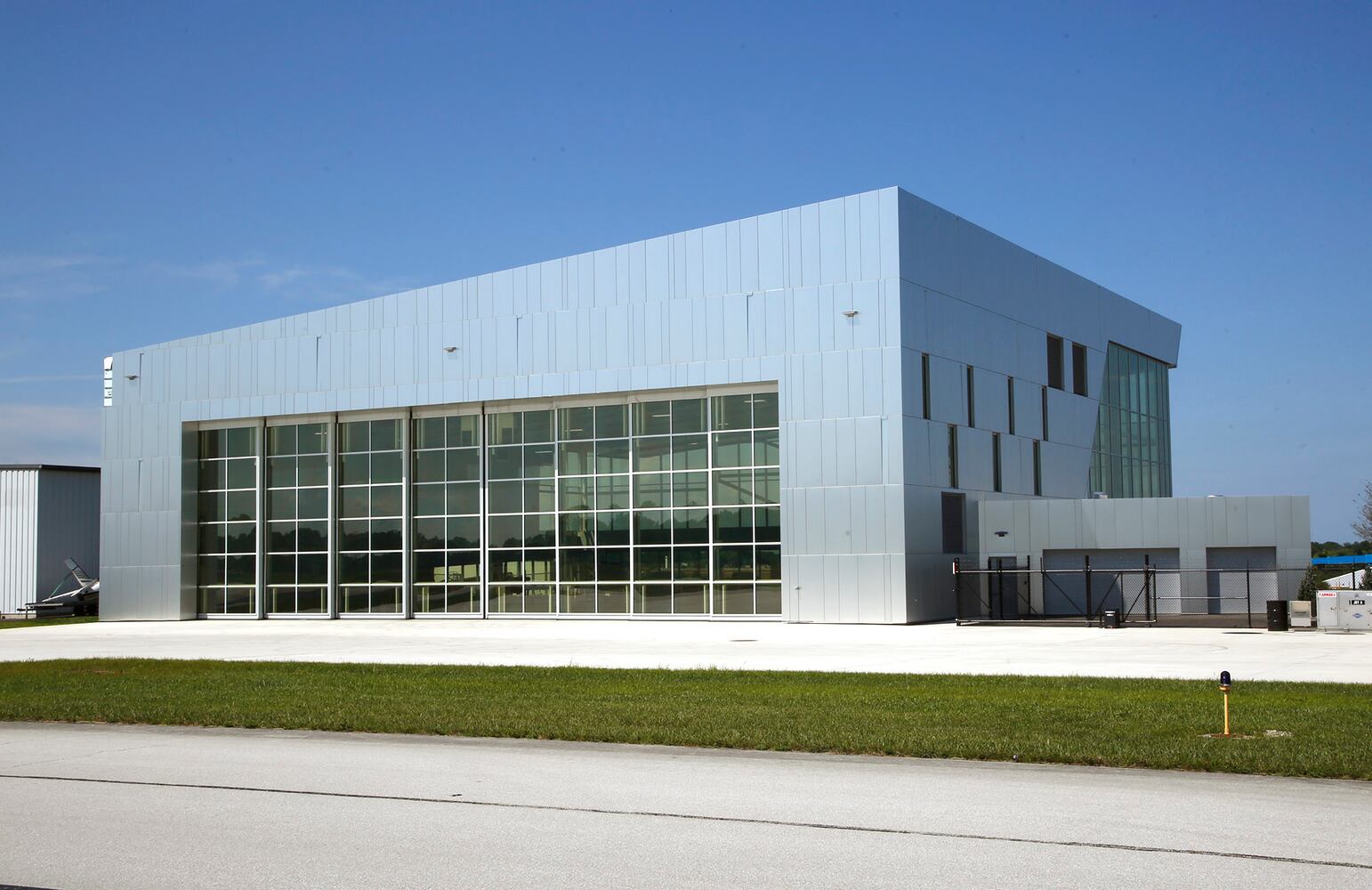 New eye-popping hangar at Dayton-Wright Brothers Airport