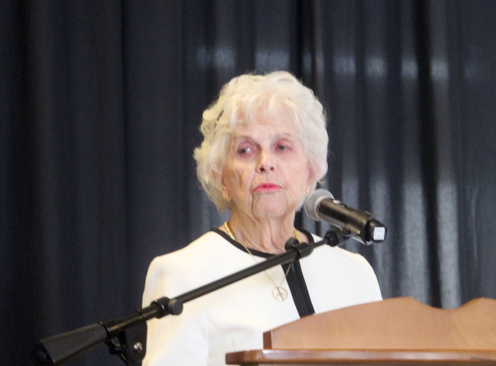 Diane DeWall at the Dayton Region's Walk of Fame Luncheon. She is the wife of the late Richard A. DeWall.  Dr. DeWall invented the DeWall Bubble Oxygenator, the first  workable, portable heart-lung machine.