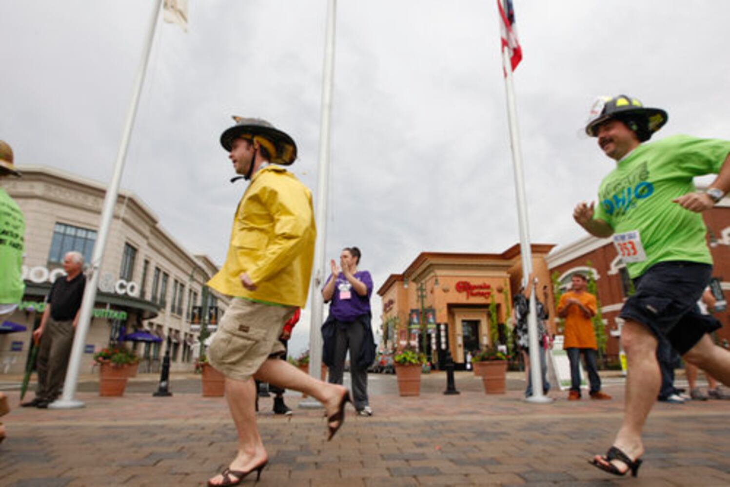 Hunks in Heels race at The Greene