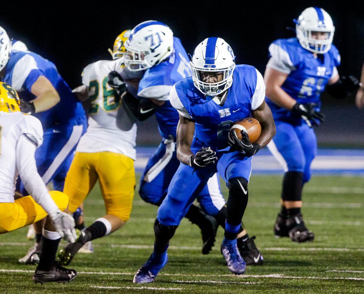 Hamilton Big Blue football beats Sycamore 14-7