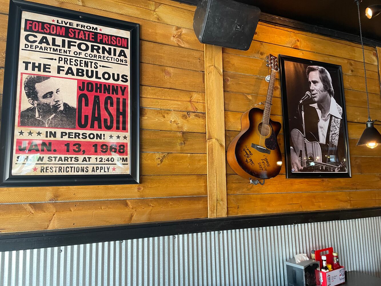 Lov’s Whiskey Barrel Saloon