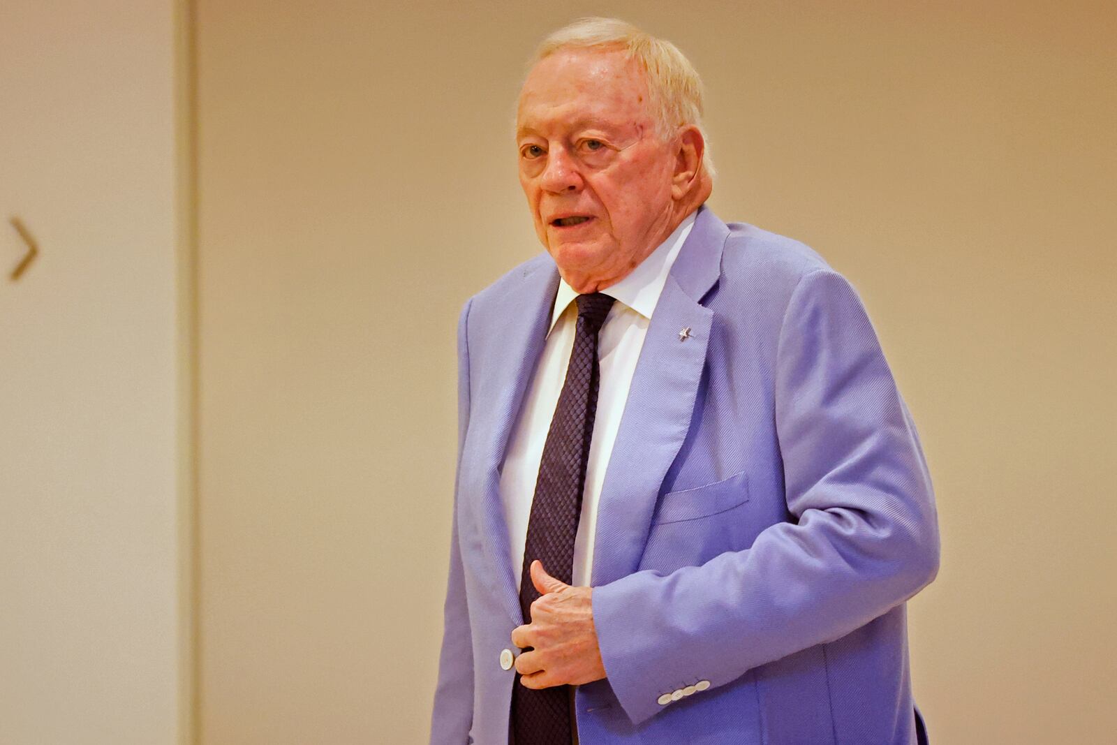Dallas Cowboys owner Jerry Jones arrives at the NFL football owners meeting, Wednesday, May 21, 2025, in Eagan, Minn. (AP Photo/Bruce Kluckhohn)