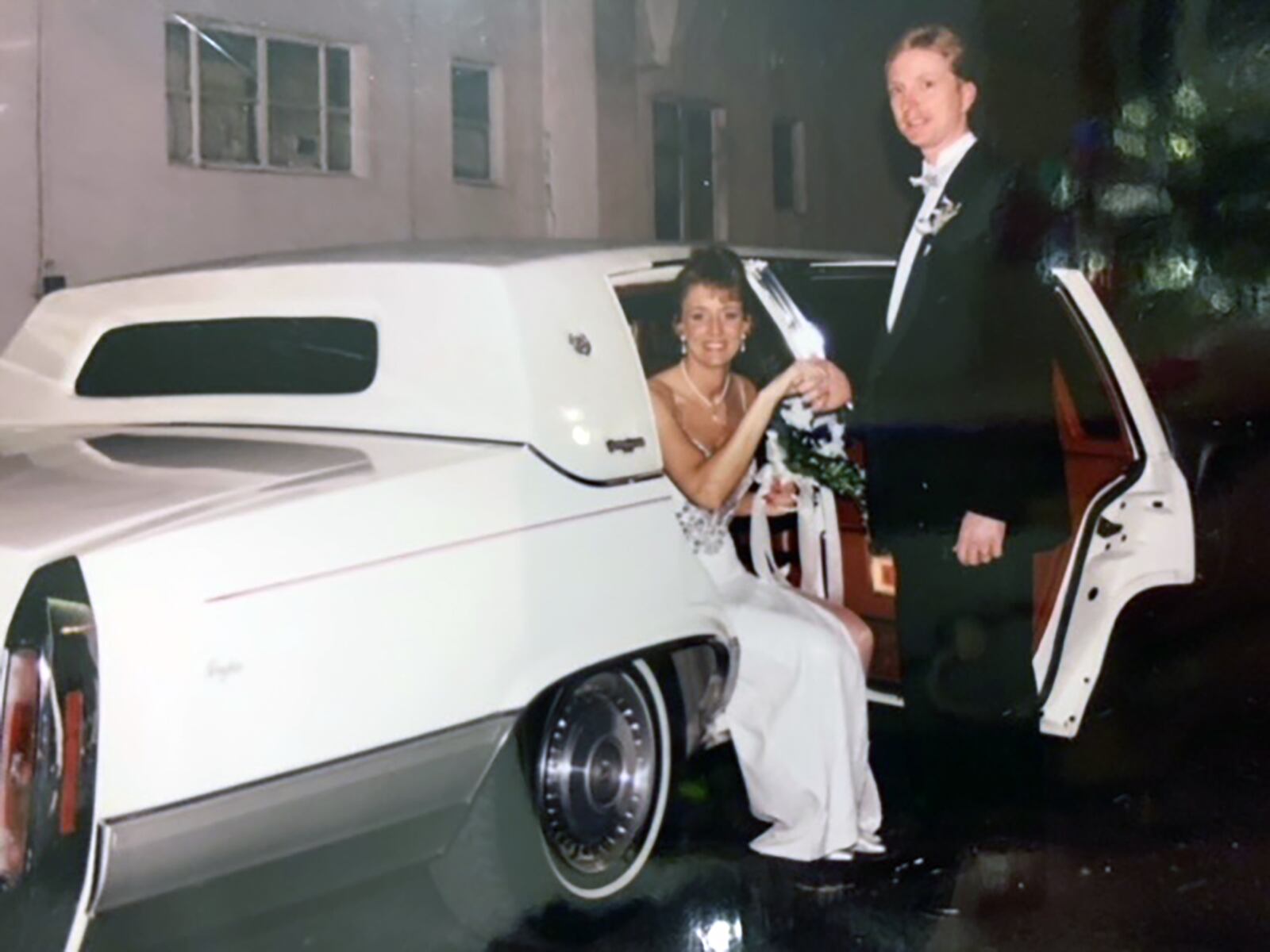 Carrie and Matt (L) Kendall on their wedding day Feb. 22, 1995 in Las Vegas