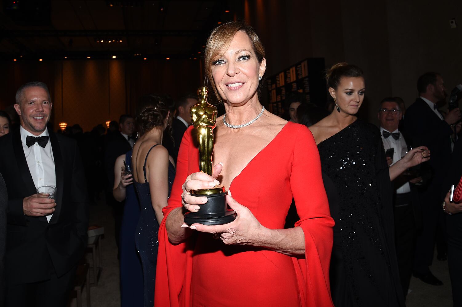 PHOTOS: Allison Janney’s Red Carpet night at the Oscars