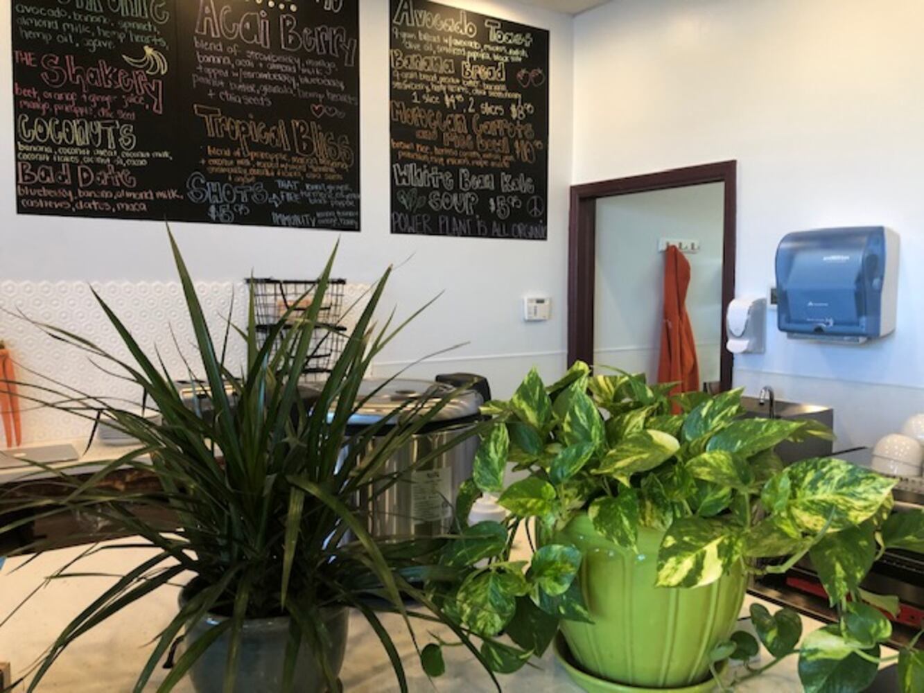 Husband-and-wife team opens new juice bar in Centerville