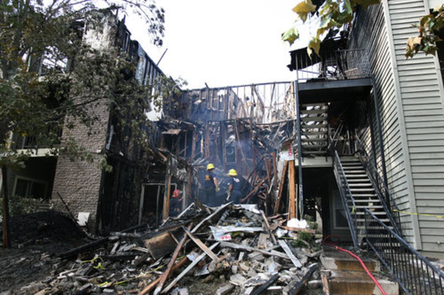 Fire at Edge Creek apartments, 07.19.09