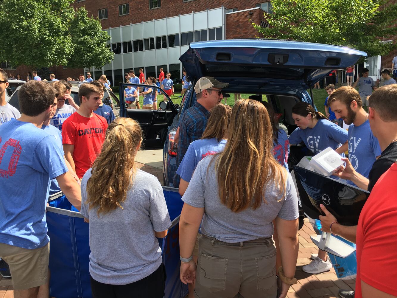 PHOTOS: More than 2K freshmen arrive at UD