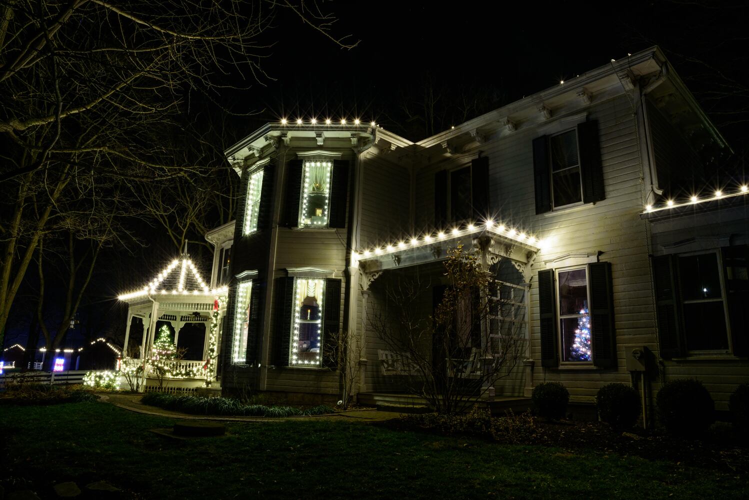 PHOTOS: Holiday Lights dazzle at Lost Creek Reserve in Troy