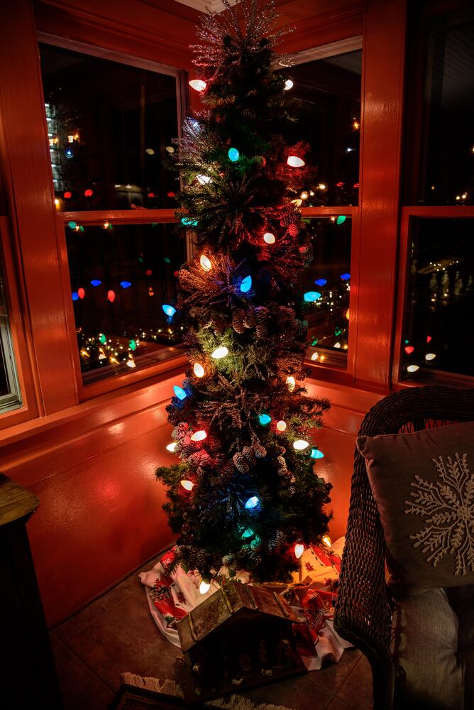 PHOTOS: Take a look inside stunning Oregon District homes decorated for its annual Candlelight Holiday Tour